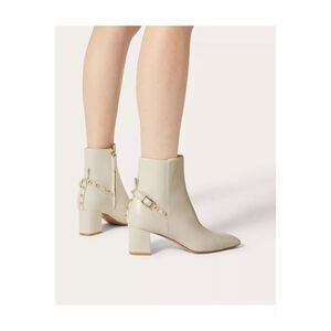 Valentino Garavani 60mm Rockstud Nappa Ankle Boots Light Ivory EU38/US8